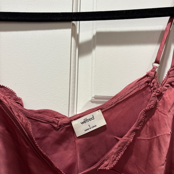 Aritzia Wilfred Burgundy Ruffled Cami size small - Picture 3 of 3